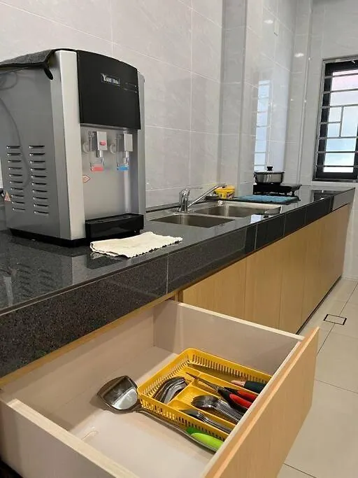 Вилла New, 5Mintojonkerstreet ! Town Area , Arcade, Melaka 4Br 10Pax 0*, Малакка